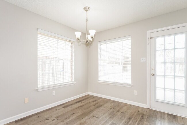 Building Photo - 8432 Creek Front Dr