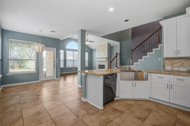 Building Photo - 6007 Dover Creek Ln