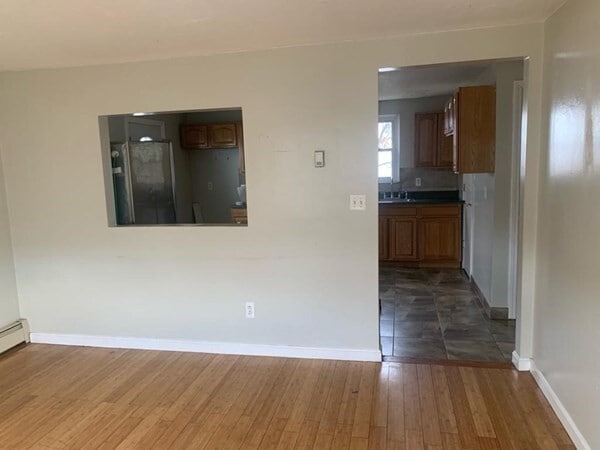 Building Photo - 9-11-11 Hesper St