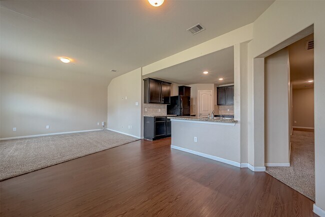 Building Photo - 12 Santa Clara Dr