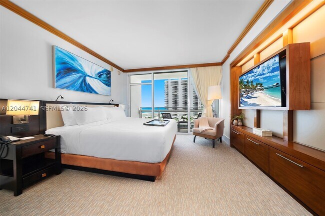 Building Photo - 6801 Collins Ave