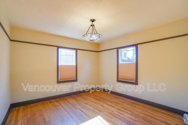 Building Photo - 2814 H St