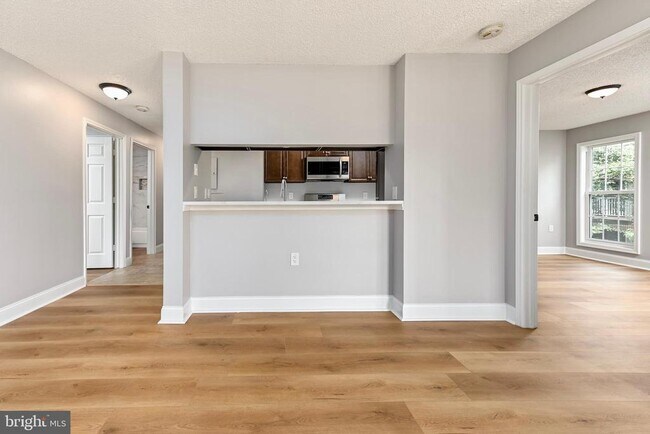 Building Photo - 20991 Timber Ridge Terrace