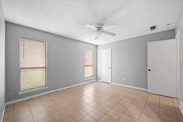 Building Photo - 3415 S Meadow Dr