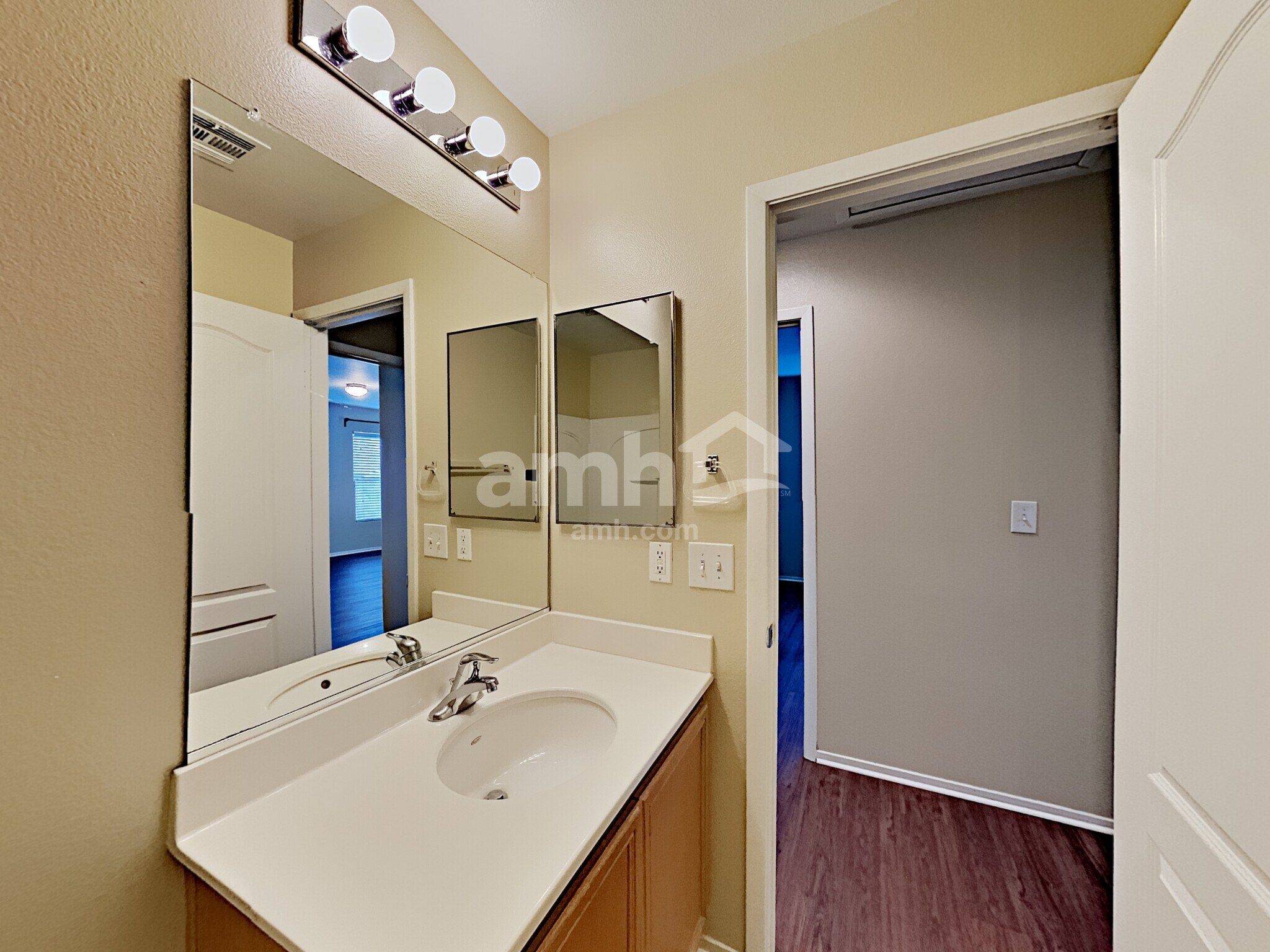 Building Photo - 10268 June Flower Dr