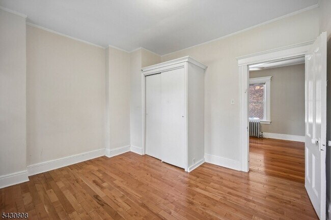 Building Photo - 76 Montague Pl