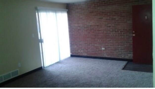 Living Room - 1513 W 23rd Ter