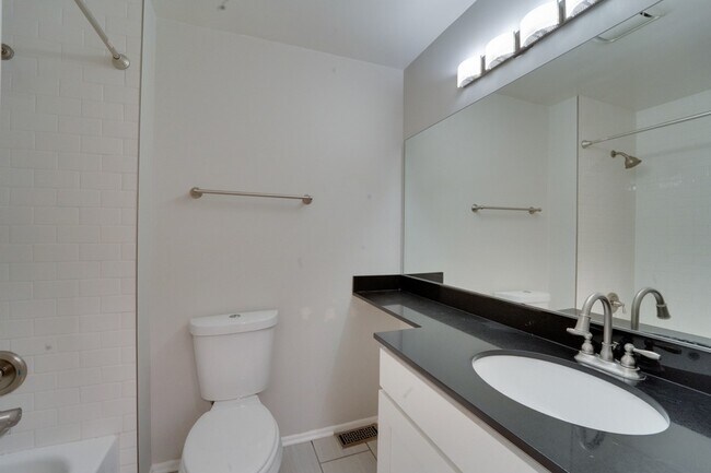 Building Photo - 160 Stirling Ln