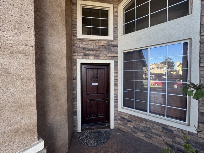 Building Photo - 10 Rhine Cir