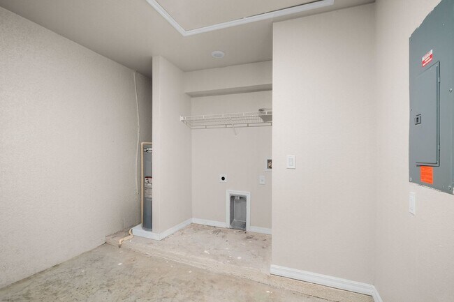 Building Photo - 341-343 Reeves St