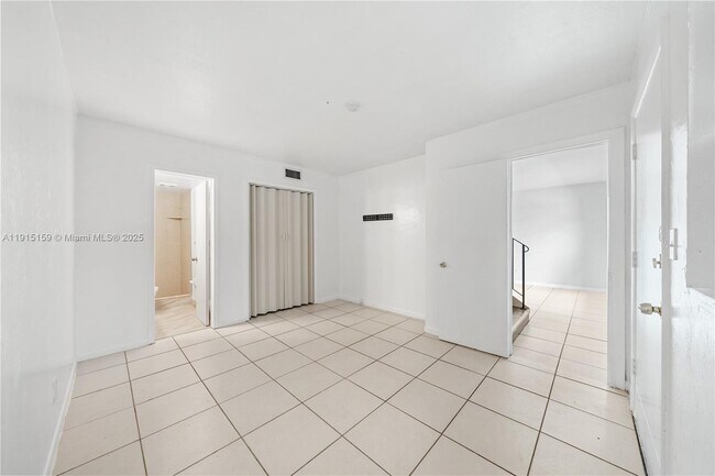 Building Photo - 2301 NE 170th St