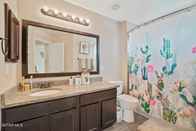 Building Photo - 1041 Earthstar Pl