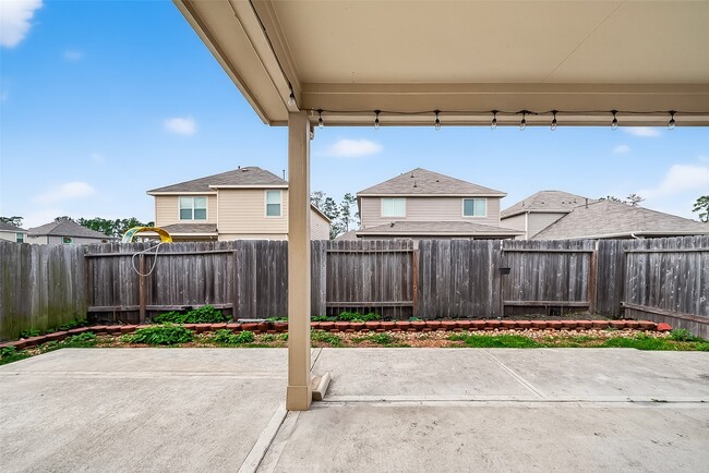 Building Photo - 25048 Adams Canyon Dr