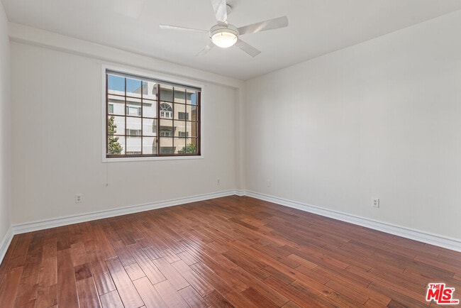 Building Photo - 107 N Swall Dr