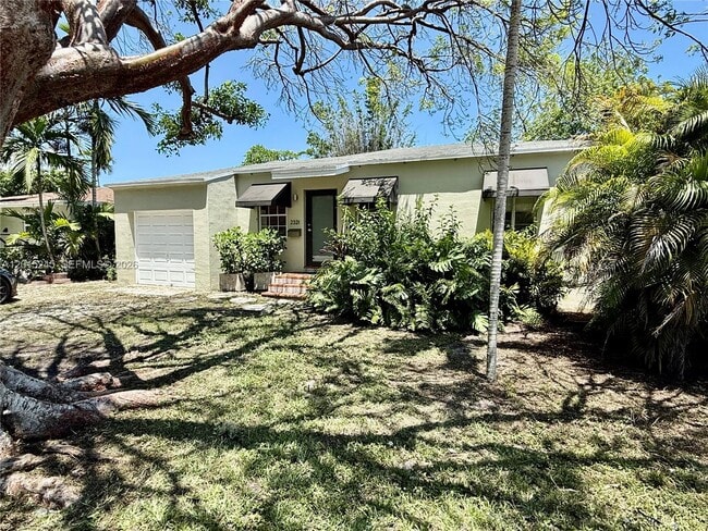 Building Photo - 2321 SW 31st Ave