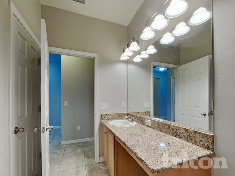 Building Photo - 12283 Moss Lake Loop