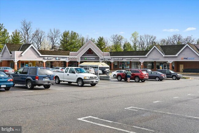 Building Photo - 3802 Koval Ln