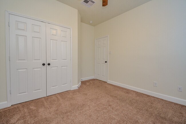 Building Photo - 4927 Lattimore Creek Dr