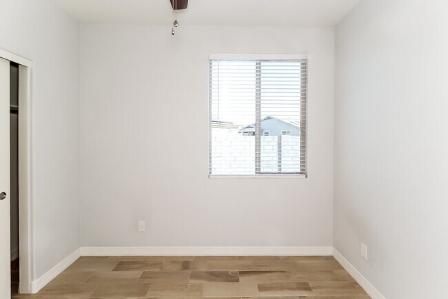 Building Photo - 12205 W Hide Trail
