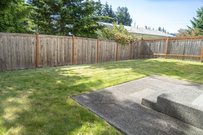 Building Photo - 3 Bedroom Home in Millcreek