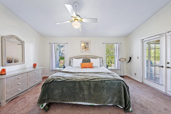 Building Photo - 1528 Ocean Dunes Cir