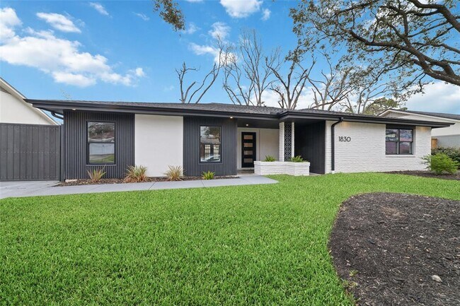 Primary Photo - 1830 Locksford St
