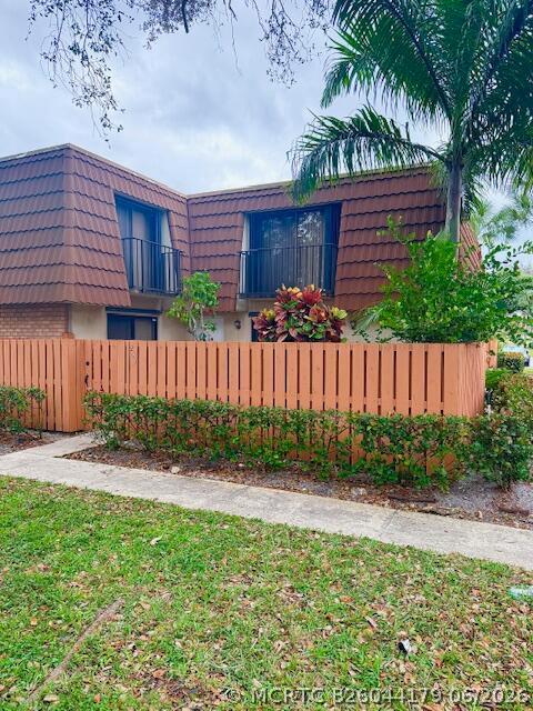 Building Photo - 205 Charter Way