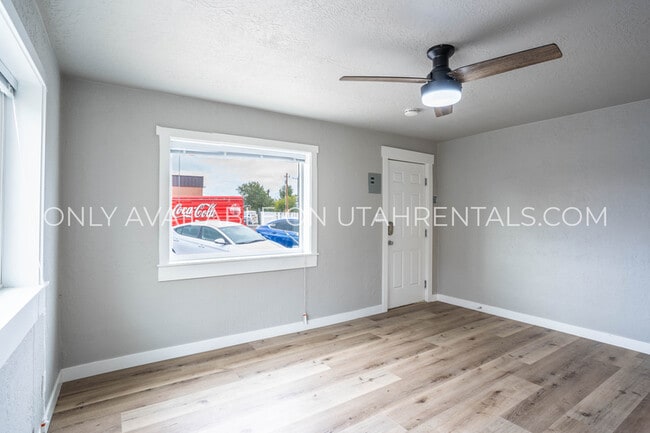 Building Photo - 80 N Merchant St