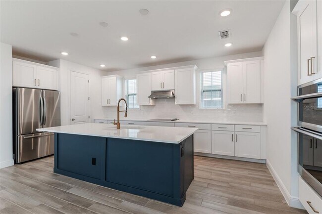 Building Photo - 6442 ROVER Way