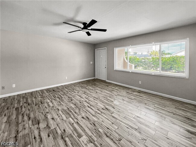 Building Photo - 18660 Miami Blvd