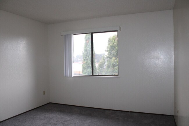 Building Photo - 3430 San Pablo Dam Rd