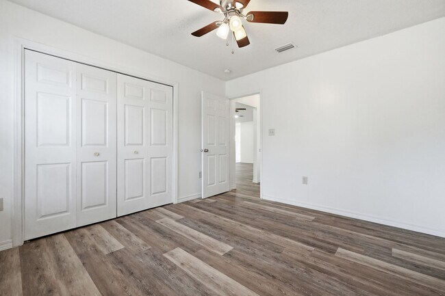 Building Photo - Renovated Home in Niceville!