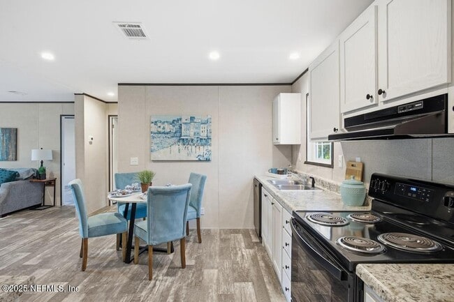 Building Photo - 520 Hickory Nut Trail