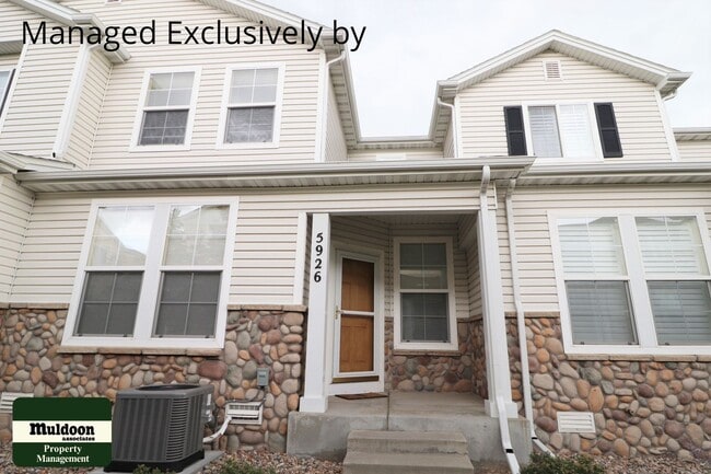 Primary Photo - Northeast Pet Friendly Townhome!