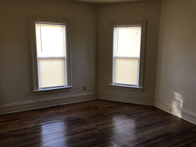 Building Photo - 676-676-676-672 N Main St