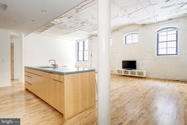 Building Photo - 437 New York Ave NW