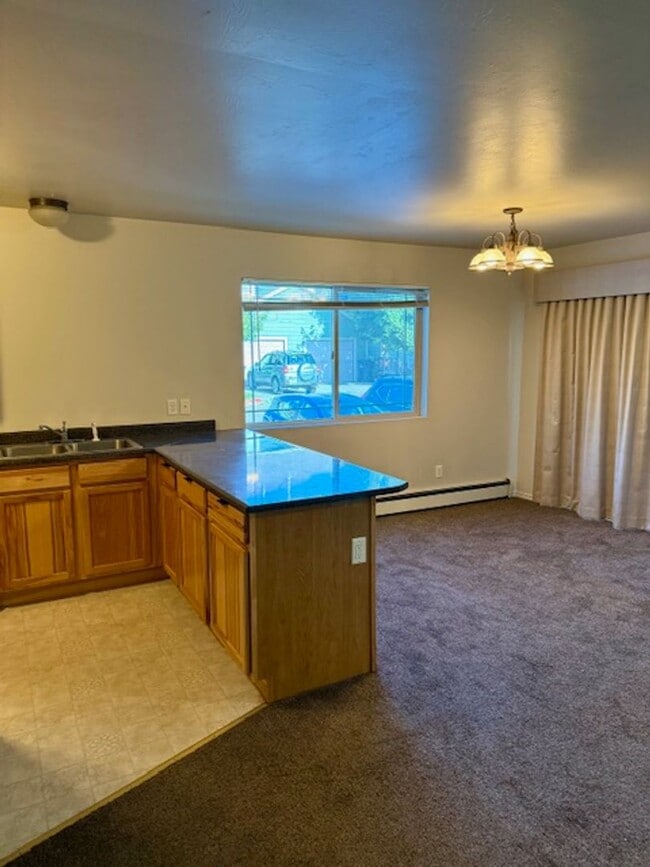 Building Photo - 3 Bedroom, 2.5 Bathroom Townhouse; Short Drive to MSU Campus