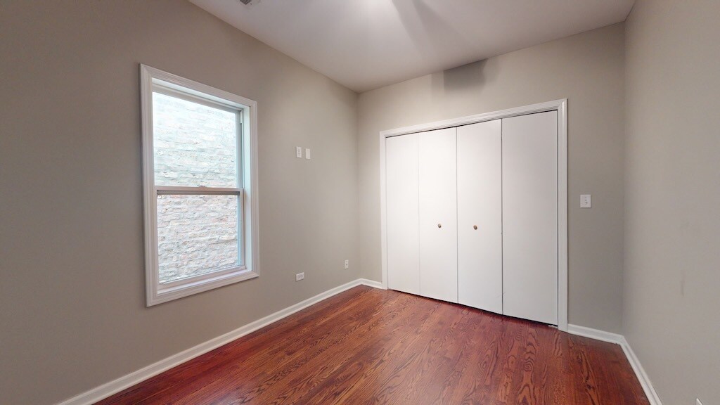 Building Photo - 2103 W Fletcher St