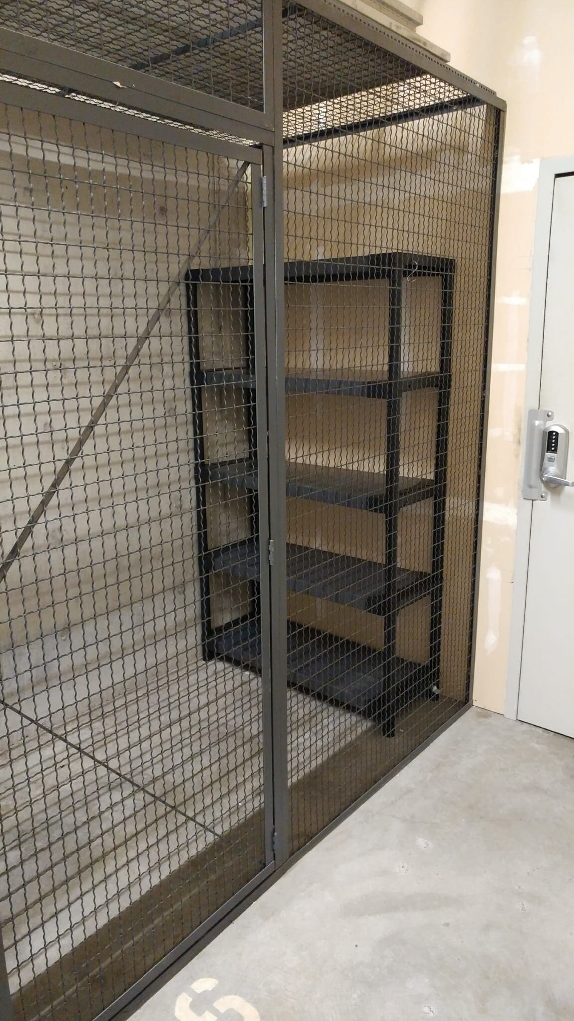 Dedicated large storage unit - 401 9th Ave N