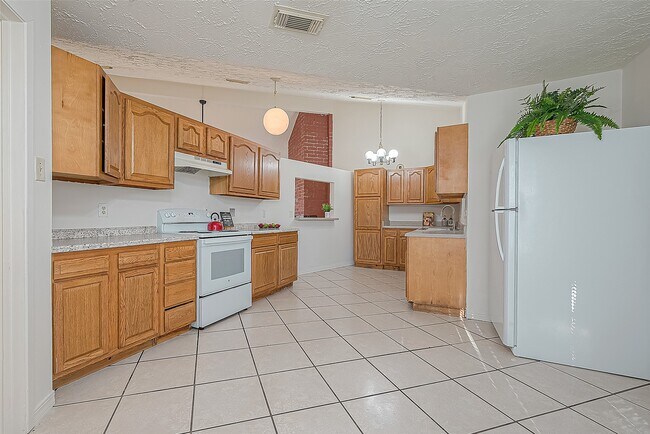 Building Photo - 3806 Embarcadero Dr