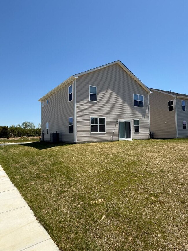 Building Photo - 1670 Lake Placid Dr