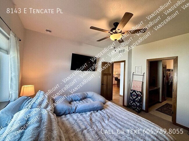 Building Photo - 8143 E Tencate Pl