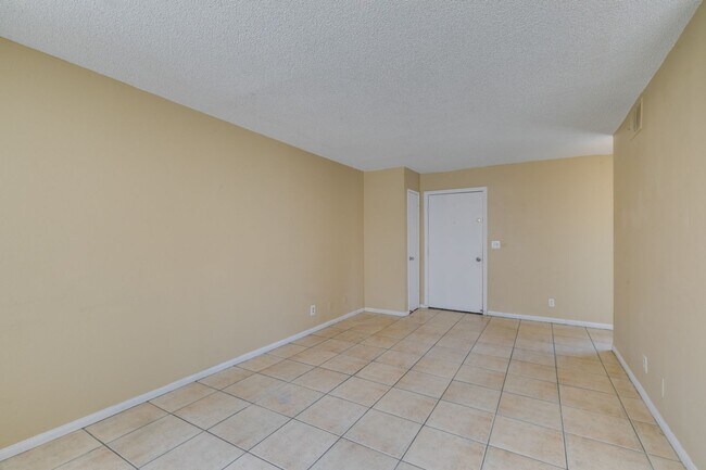 Building Photo - 3615 Kolendo Ct