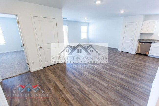 Building Photo - 15491 S Patagonia Rd