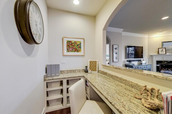 Building Photo - 1382 Kensington Ct