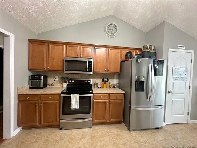 Building Photo - 2240 Sir Michael Dr