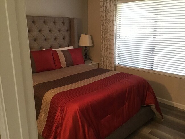 Building Photo - Charming 2BR House in Sun City West