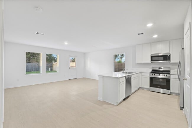 Building Photo - 249 Douglas Hls Dr