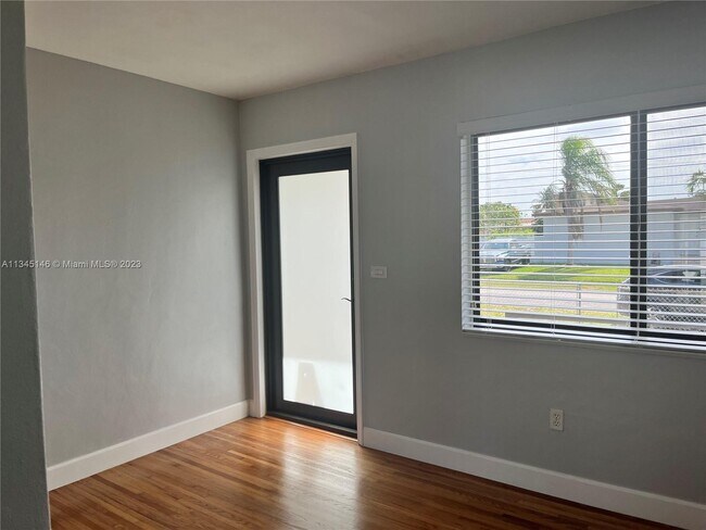 Building Photo - 11535 SW 139th Ter