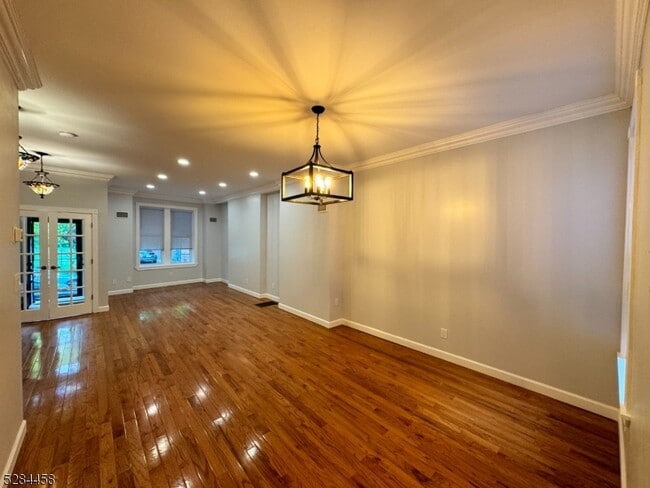 Building Photo - 47 Burnet St